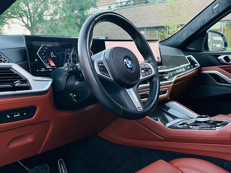 BMW X6 40D MSPORT 4x4 SERVISKA TAŽNÉ - fotka 23 z 58