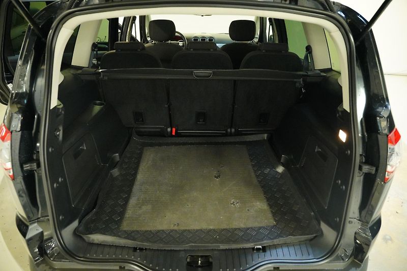 Ford S-MAX - fotka 28 z 28