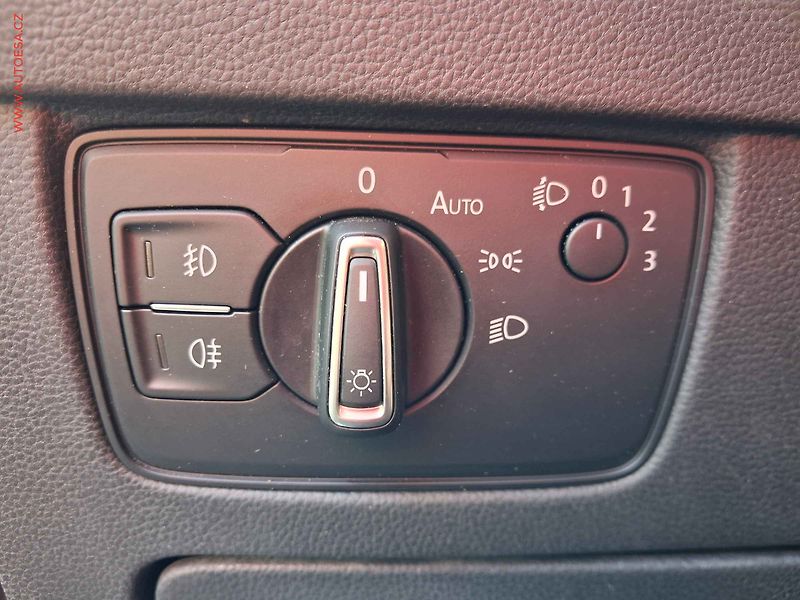 Volkswagen Passat (2015) 1.4 TSi, Comfortline, panor - fotka 17 z 18