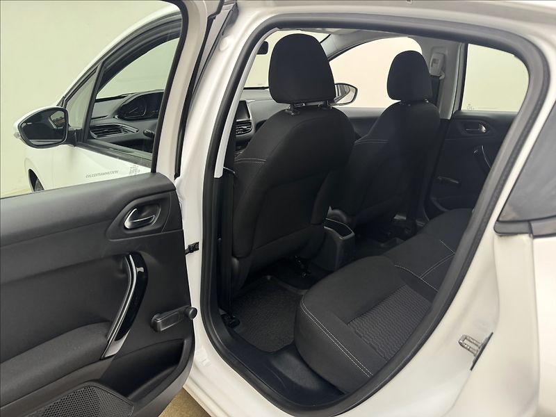 Peugeot 208 1,6 HDi DPH KLIMATIZACE LED ČR - fotka 25 z 29