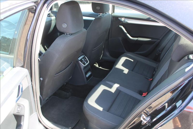 Škoda Octavia 1,5 TSi  AMBITION, DPH, ČR - fotka 12 z 34