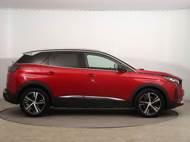 Peugeot 3008 (2023) GT e-Hybrid 225 - fotka 6 z 17