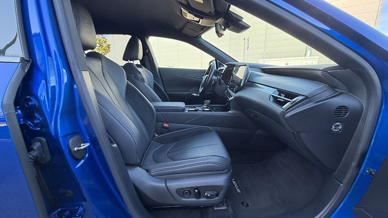 Lexus RX 500h 500H 2,4 HEV F SPORT PLUS - fotka 11 z 30