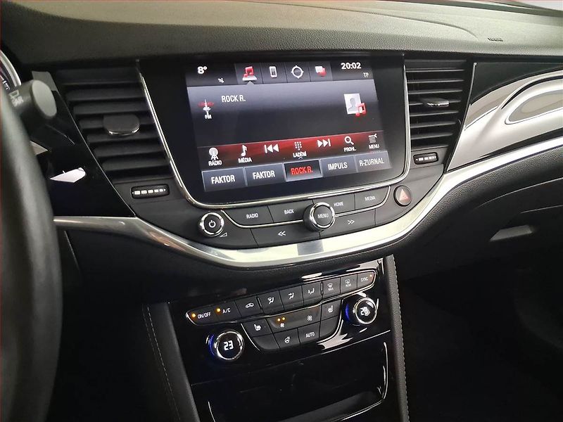 Opel Astra (2018) Innovation 1.6 CDTI, Automat - fotka 12 z 16