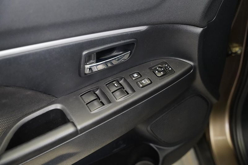 Mitsubishi ASX - fotka 12 z 21
