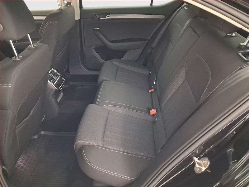 Škoda Superb (2022) 2.0 TDI - fotka 10 z 20