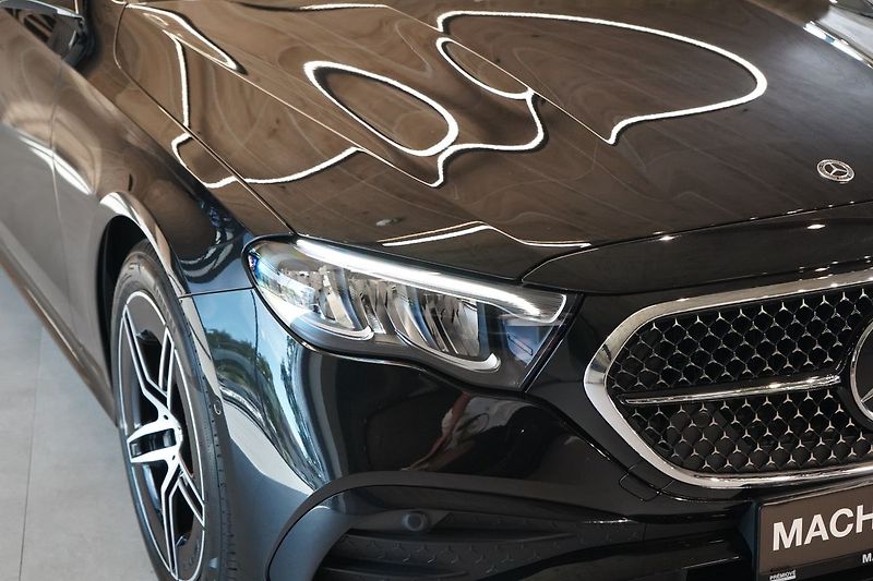 Mercedes-Benz Třídy E 220d 4MATIC AMG, Pano, Tažné - fotka 5 z 49