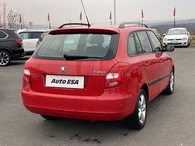 Škoda Fabia (2010) 1.2 TSI, ČR, STK9/27 - fotka 6 z 18