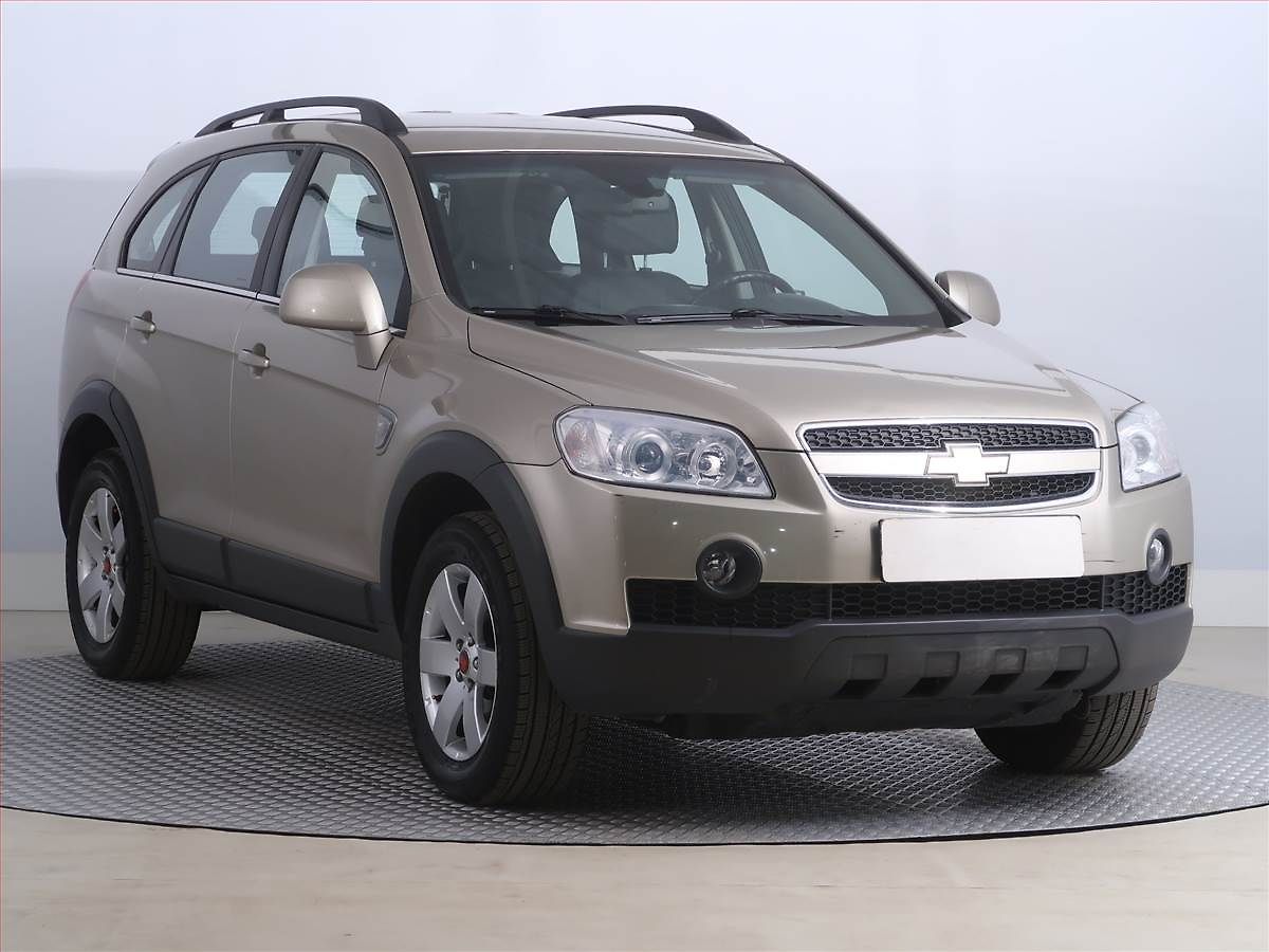 Chevrolet Captiva 2.0 D, 4X4, 7 míst, Tempomat