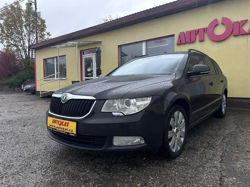 Škoda Superb (2011) 2.0TDi VýhřevSedadel/Serv.Knih - fotka 7 z 25