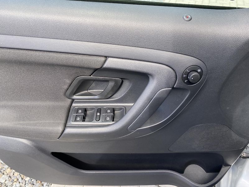 Škoda Roomster 1.2 TSI 63kW-1xMAJ.- 81 000KM - fotka 13 z 42