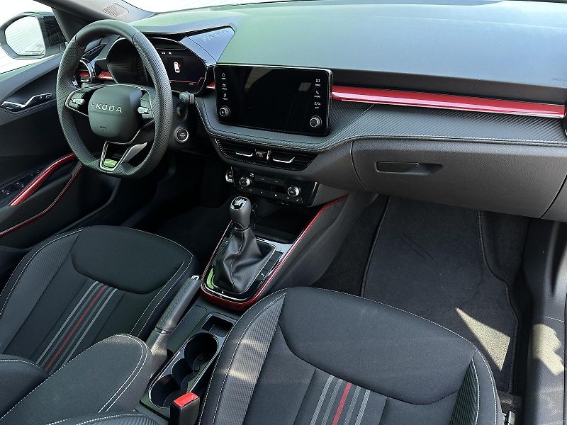 Škoda Fabia 1.0TSi Monte Carlo 116PS Bi-LE - fotka 40 z 42