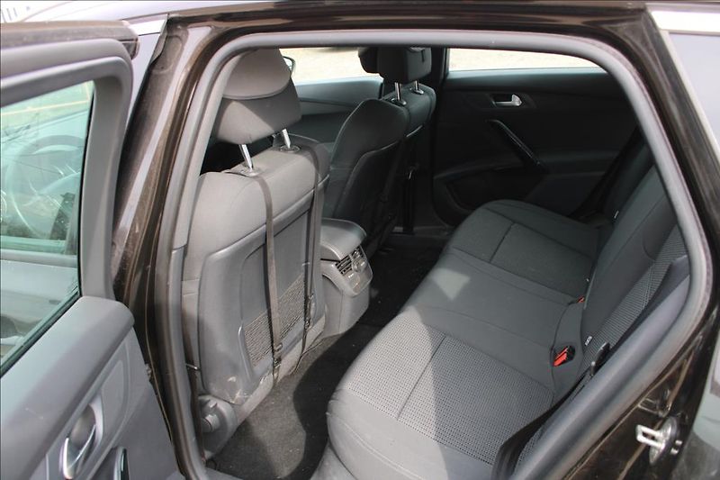 Peugeot 508 2,0 HDi  AUTOMAT,DIG.KLIMA,DPH - fotka 11 z 33