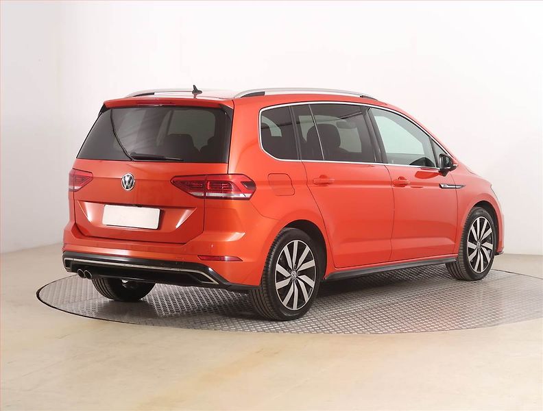 Volkswagen Touran (2017) R-Line 2.0 TDI, Automat - fotka 5 z 20