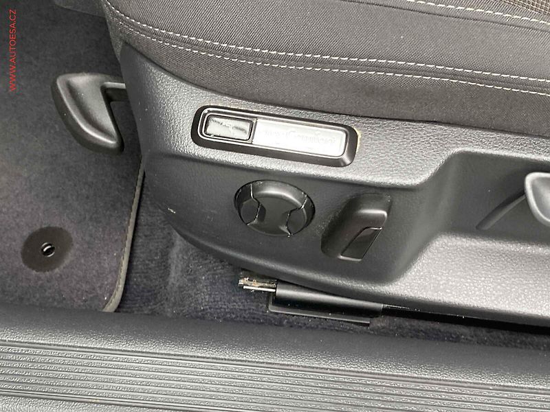 Volkswagen Passat (2014) 1.4 TSi, Comfortline, šíbr - fotka 12 z 19