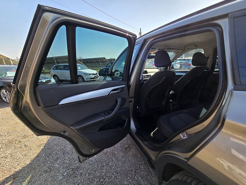 BMW X1 (2018) 2.0d 110KW 18d Xdrive - fotka 11 z 23