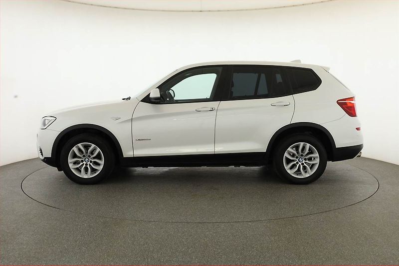 BMW X3 (2015) xDrive20d, 4X4, Automat - fotka 3 z 17