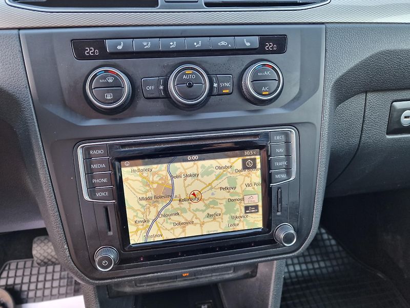 Volkswagen Caddy MAXI 2,0TDI 7MÍST NAVIGACE  - fotka 14 z 21