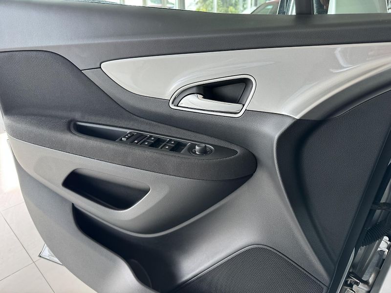 Opel Mokka 1,4T 103kW*TopStav*1.Maj*ČR - fotka 27 z 32