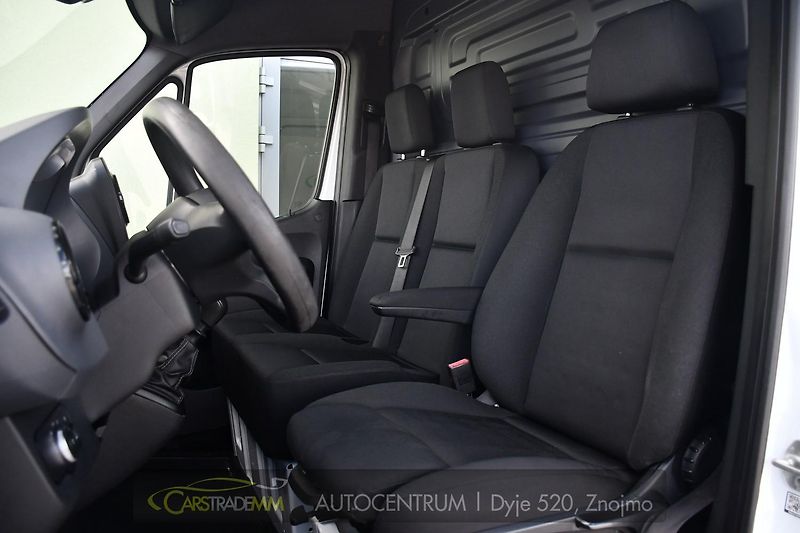 Mercedes-Benz Sprinter 211 CDI L2H2 (W907) 155k - fotka 11 z 37