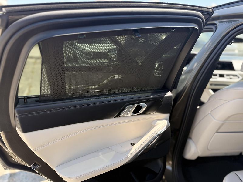 BMW X6 (2021) 40D, M-SPORT,ČR,1 MAJITEL - fotka 32 z 42