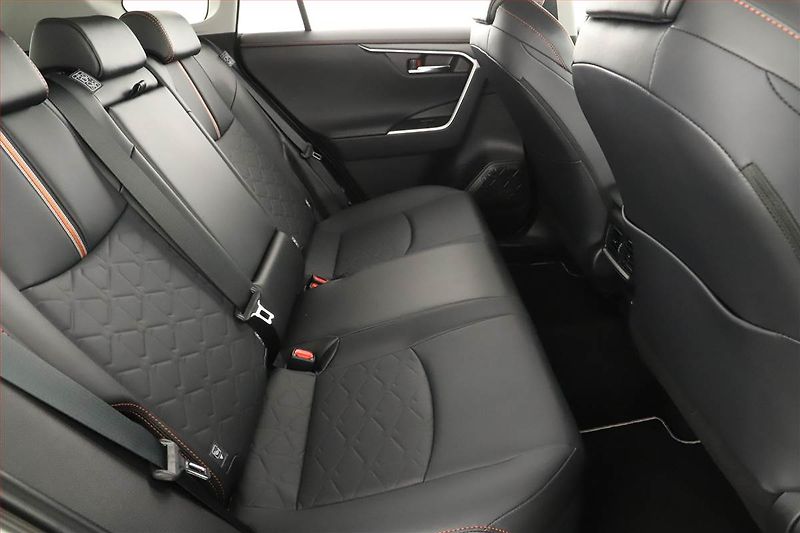 Toyota RAV4 (2025) 2.5 Hybrid, Full LED - fotka 7 z 19