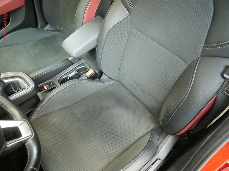 Renault Clio (2020) 1.0 TCe, ČR, AC, LED, kamera - fotka 9 z 21