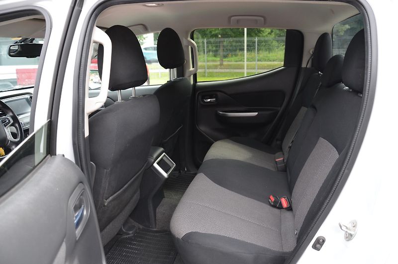 Mitsubishi L200 (2022) INTENSE 2.2 DI-D 4WDDOUBLE CAB - fotka 15 z 17