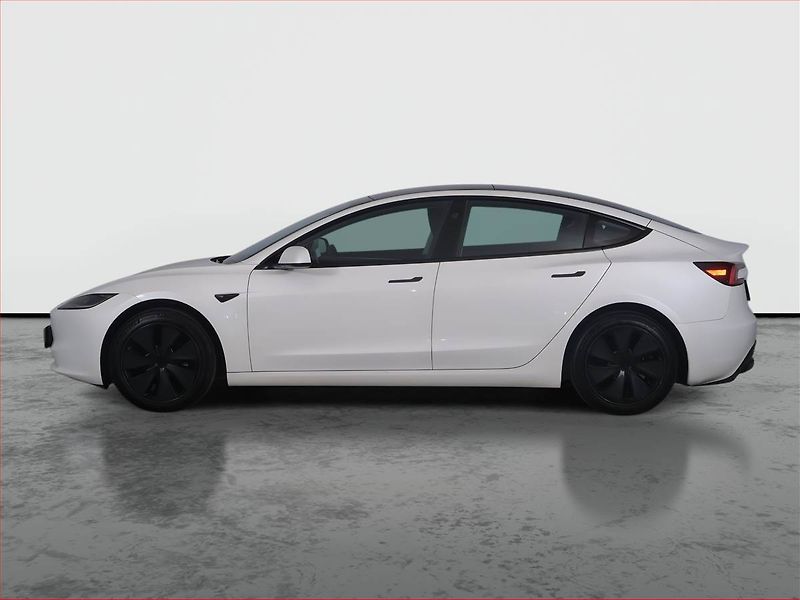 Tesla Model 3 (2024) Standard Range 60kWh, SoH 94% - fotka 3 z 19