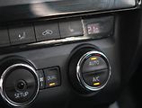 Škoda Octavia (2014) Elegance 2.0 TDI, Tempomat - náhled 16