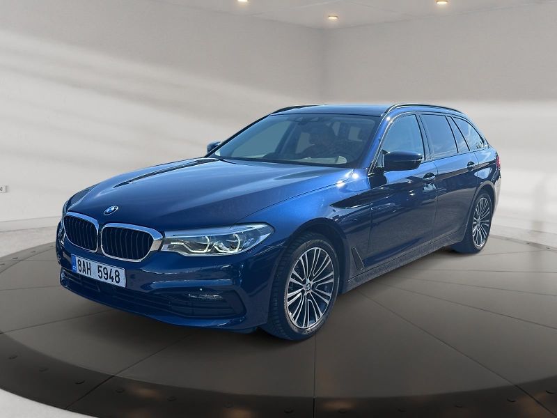 BMW Řada 5 (2020) TOURING 520d 140kW 4x4 CZ DPH - fotka 1 z 11