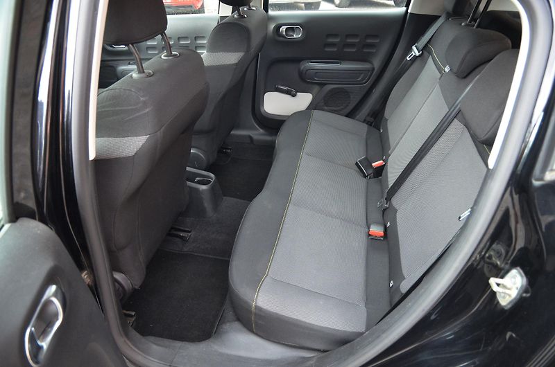 Citroën C3 (2019) 1.2 PT 50kW / KLIMA / VYHŘ.SED - fotka 10 z 28