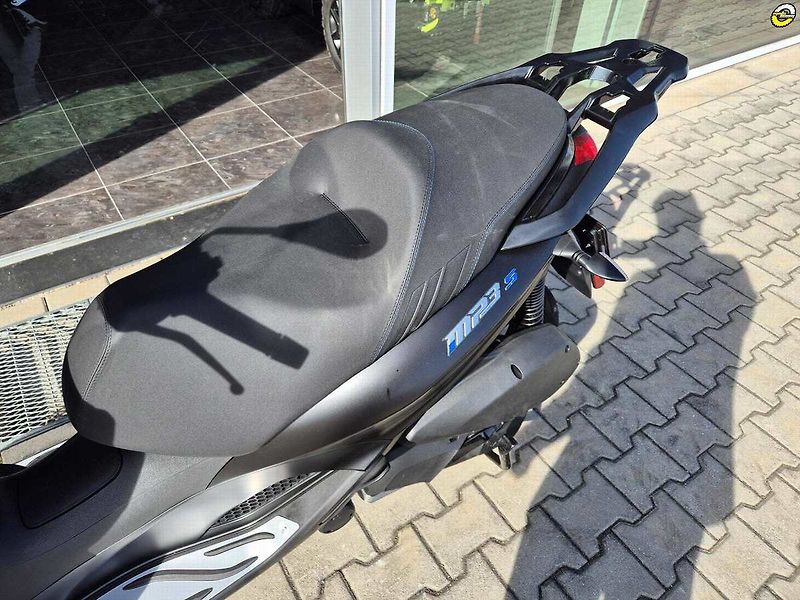 Piaggio MP3 300 (2026) MP3 310 SPORT - fotka 23 z 24