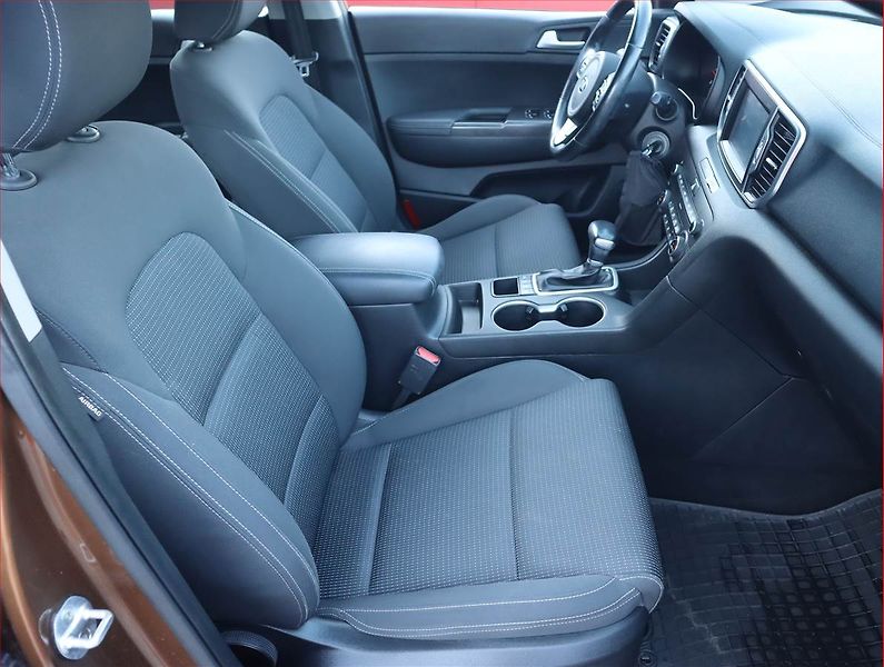 Kia Sportage (2017) Gold 2.0 CRDi - fotka 9 z 20