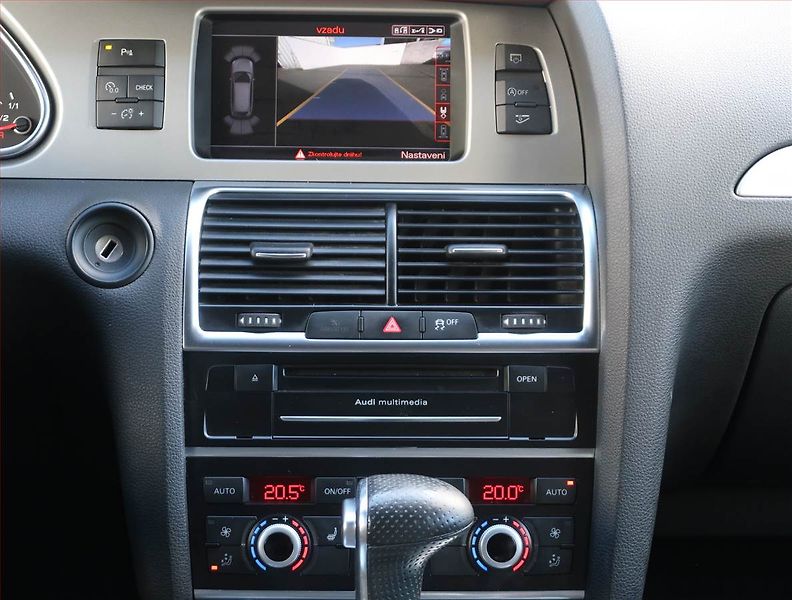 Audi Q7 (2014) S-Line 3.0 TDI, 4X4, Automat - fotka 12 z 27