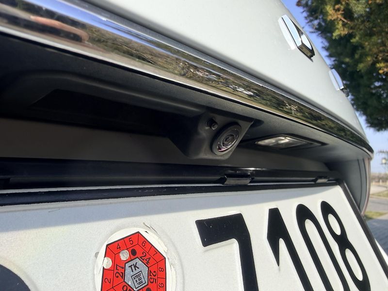 Škoda Superb 2.0TDI DSG MATRIX CANTON - fotka 13 z 59