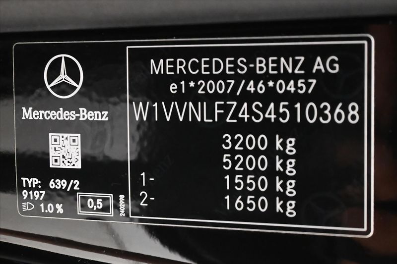 Mercedes-Benz Třídy V 2,0 300D 174kW XL Avantgarde 8 - fotka 11 z 33