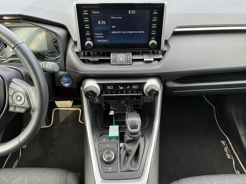 Toyota RAV4 (2022) COMFORT 2.5 HYBRID 131kW 4WD  - fotka 10 z 11