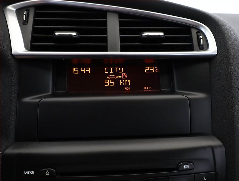 Citroën C4 (2013) 1.6 HDi, Serv.kniha, po STK - fotka 13 z 15