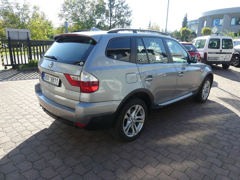BMW X3 (2008) 2,0 d X-drive - fotka 5 z 20