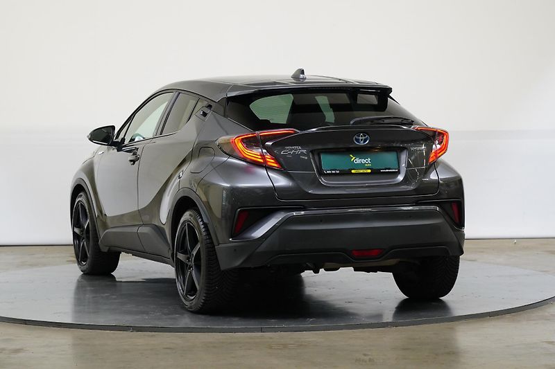 Toyota C-HR - fotka 7 z 29
