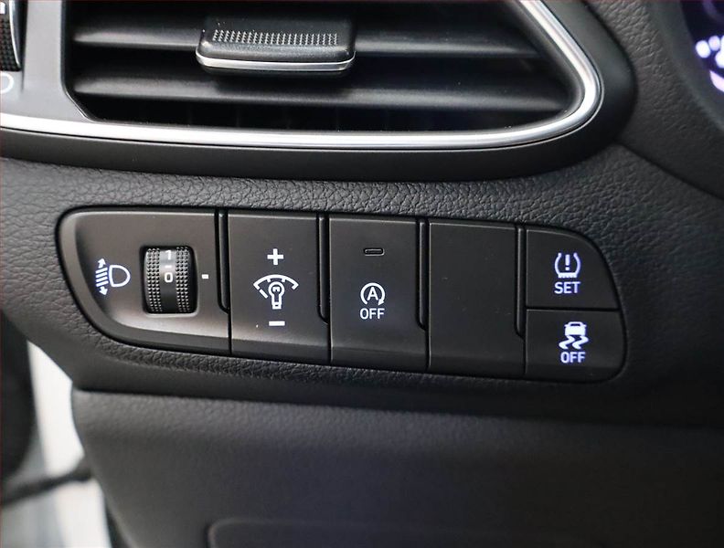 Hyundai i30 (2021) 1.6 CRDi, ČR,1.maj, Serv.kniha - fotka 23 z 23