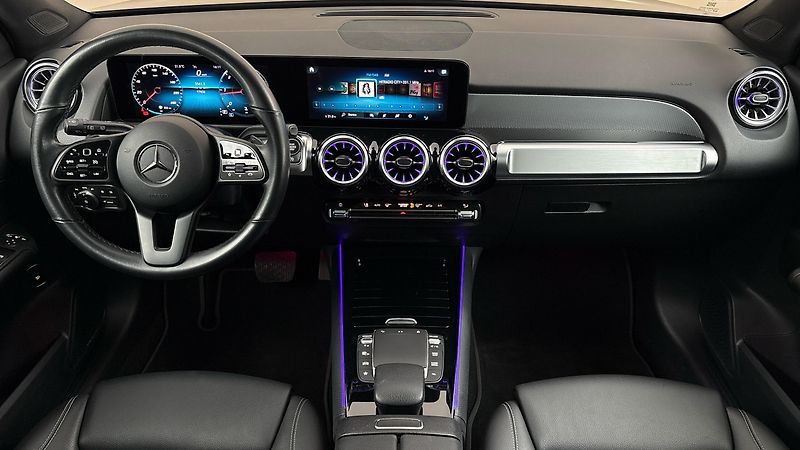 Mercedes-Benz GLB 200d AUT 4MATIC - fotka 8 z 30