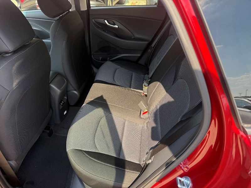 Hyundai i30 26 WG 1,0 T-GDI MT GO CZECH - fotka 6 z 9