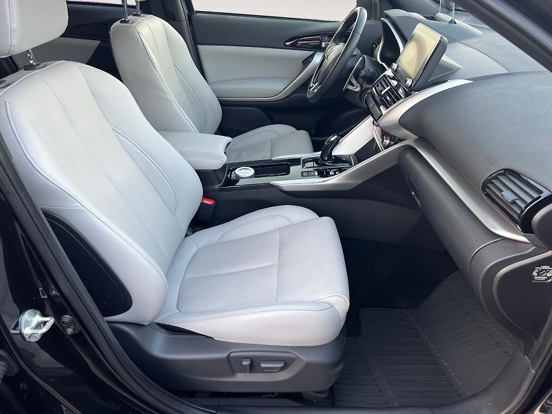 Mitsubishi Eclipse Cross (2024) INSTYLE 2.4 PHEV TAŽNÝ DPH CZ - fotka 15 z 30
