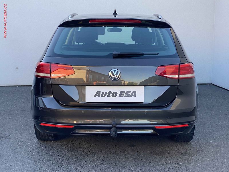 Volkswagen Passat (2017) 1.6 TDi, Comfortline, LED - fotka 5 z 19