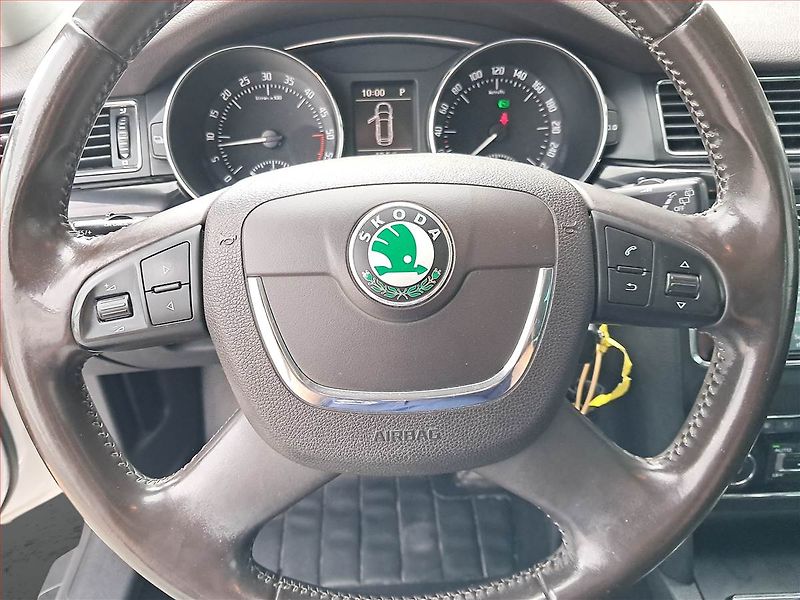 Škoda Superb (2013) Laurin&Klement 2.0 TDI - fotka 18 z 18