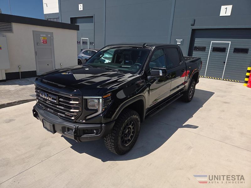 GMC Sierra (2026) GMC AT4-X AEV  6,2L V8 - fotka 7 z 13