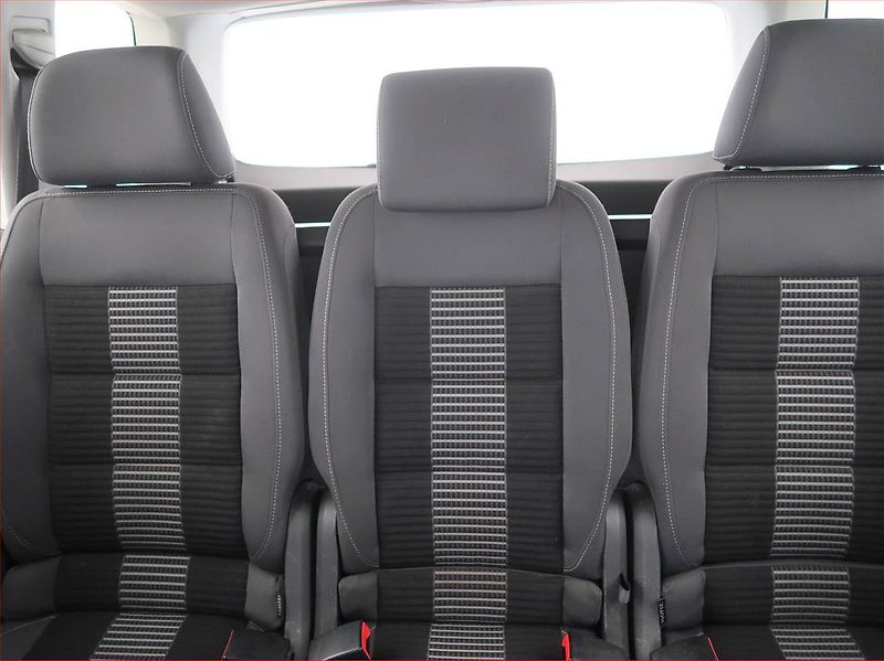 Volkswagen Touran (2008) 1.9 TDI, nová STK, Tažné - fotka 8 z 13