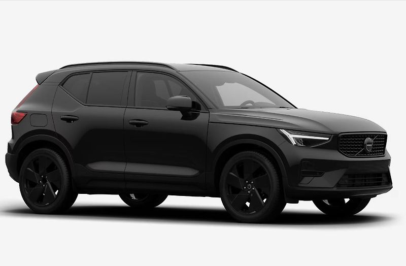 Volvo XC40 (2026) BLACK EDI B3 PLUS - fotka 5 z 8